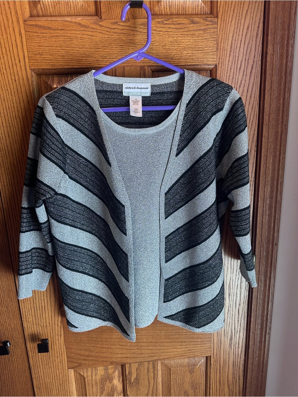 Alfred Dunner Petite small Black Silver Chevron 2 in 1 Cardigan Sz S